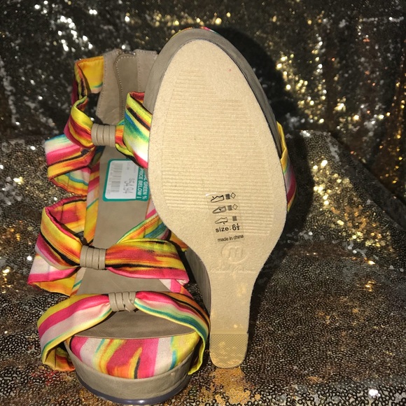 MICHAEL ANTONIO Multi Color Wedged Heels Sz 6.5 - Picture 6 of 8